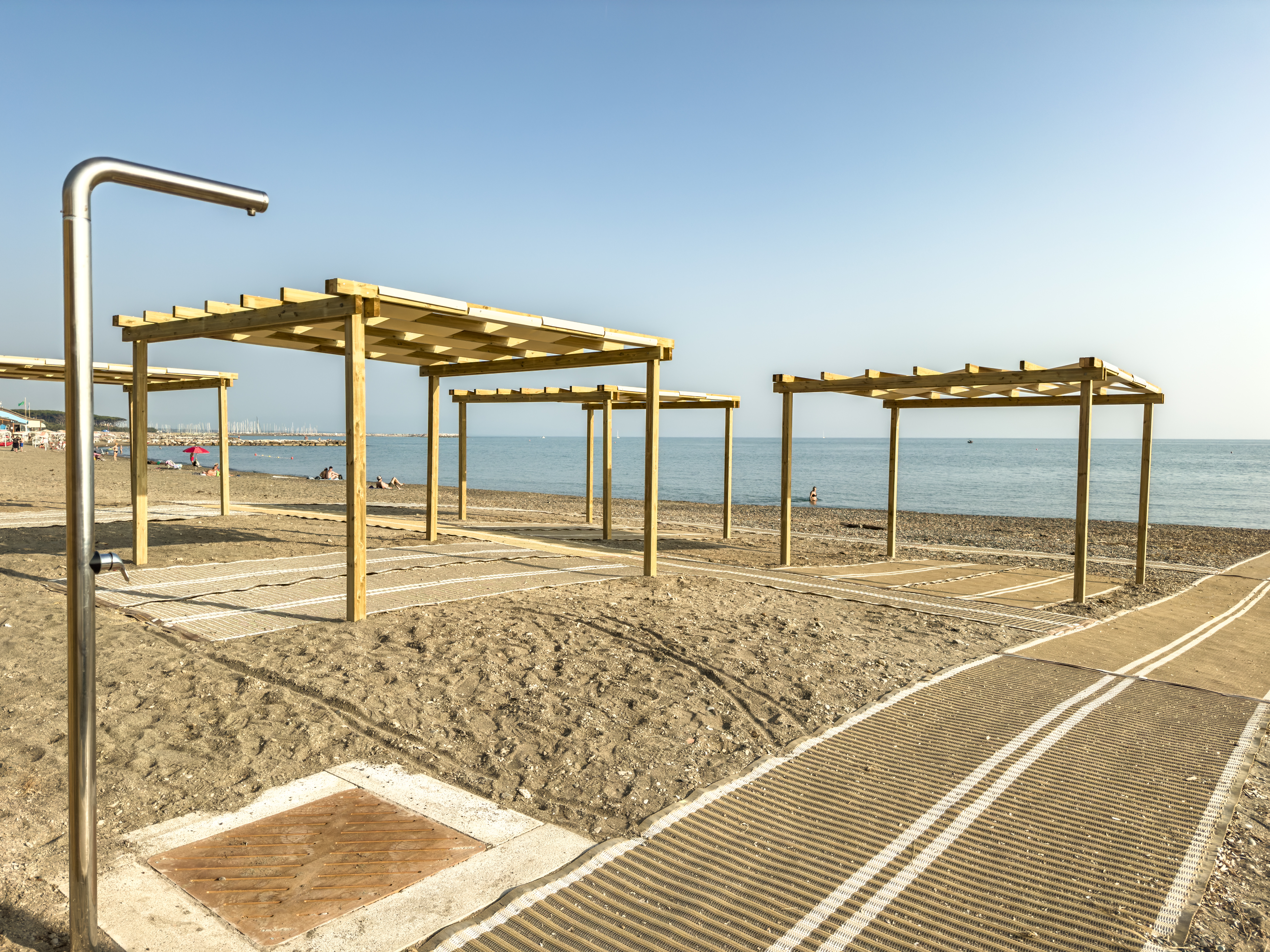 Liberamente una spiaggia per tutti Liberamente una spiaggia per tutti